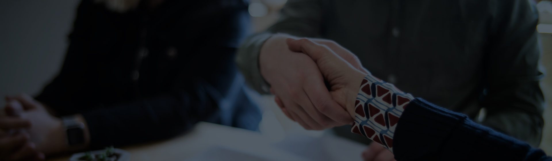 uzleti_mediacio_kezfogas